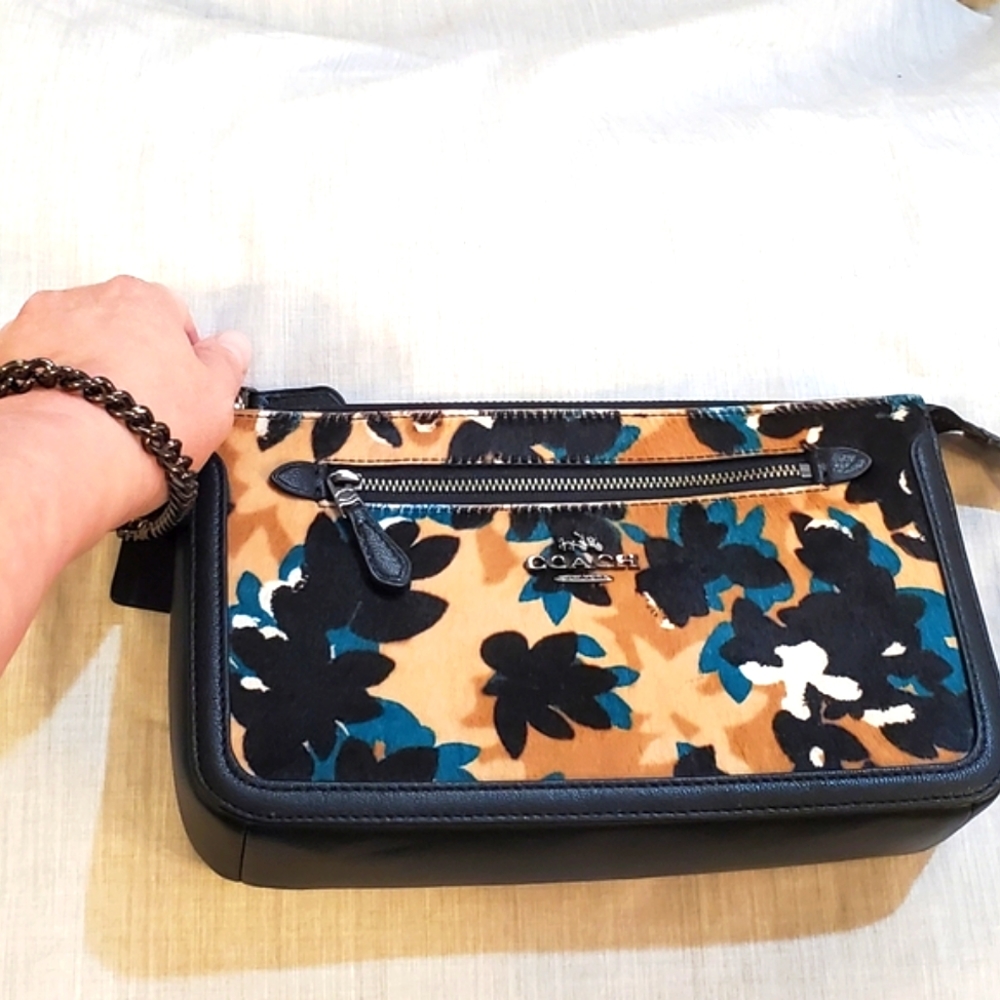 New No Tags Coach Nolita Leaf Hair Calf Leather Wristlet Handbag Clutch Purse